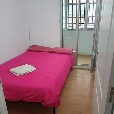 Apartamento 3 Dormitorios En Sanchez Preciados Madrid Eksteriør billede