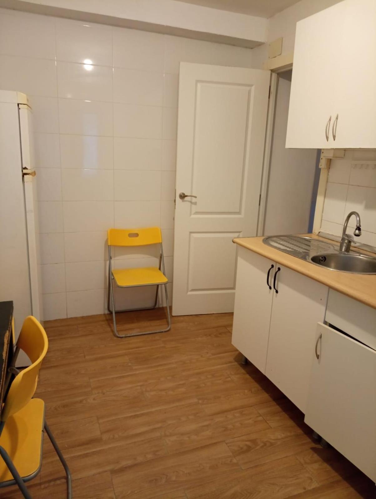 Apartamento 3 Dormitorios En Sanchez Preciados Madrid Eksteriør billede